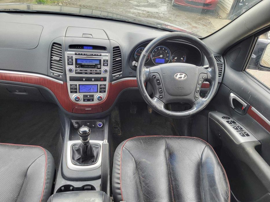 Dezmembram Hyundai Santa Fe 2 an 2007 2.2 usa fata/haion cu luneta/usa spate