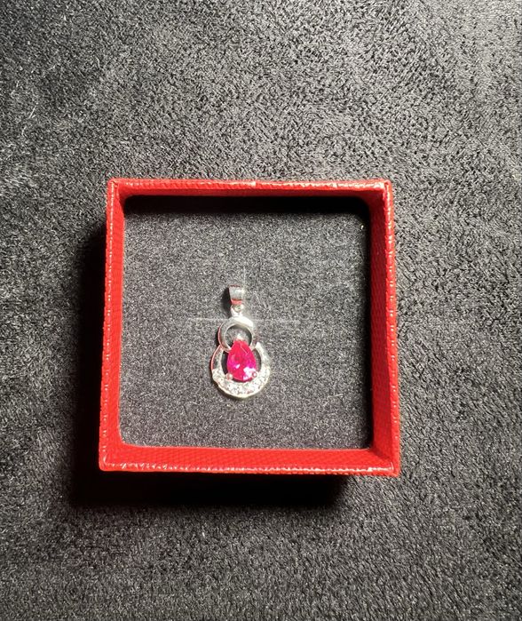 Pandantiv de argint cu piatră roz