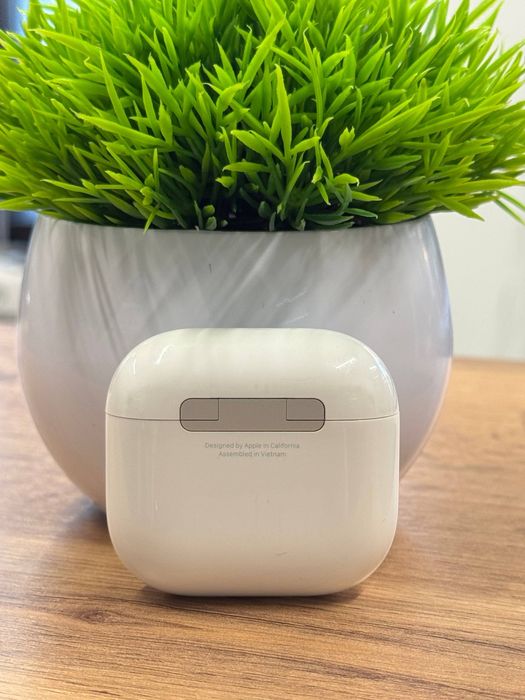 AirPods series 4