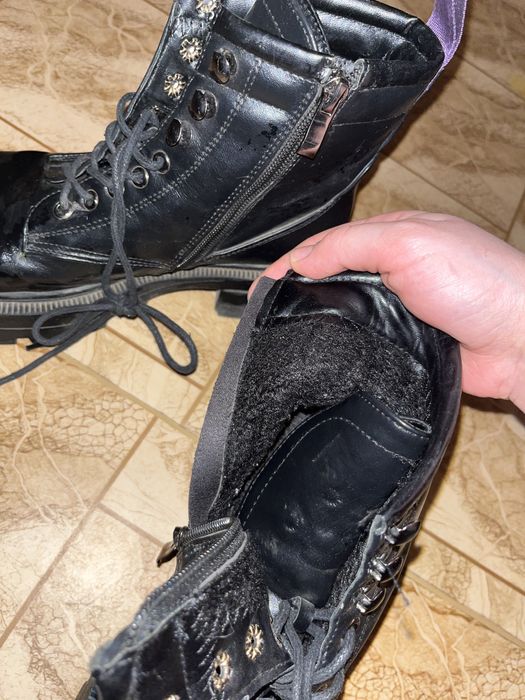 Продам ботинки женские