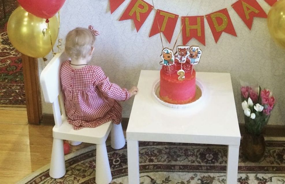 Продам коляску, санки, стульчик