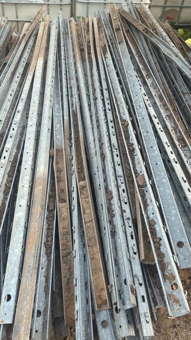 Vand spaleri zincati pentru gard