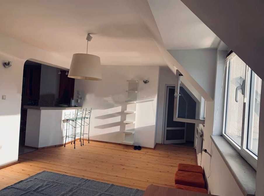 Дава се под наем Двустаен апартамент в София, Банишора - 75 кв.м за 523.26 € - Снимка #1