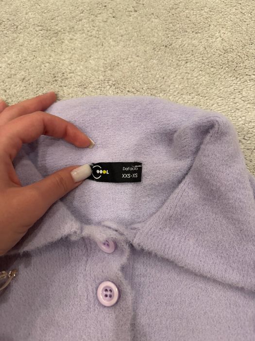 Блуза с дълъг ръкав и якичка