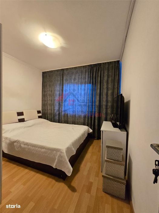 Etaj 2 - Dacia 2 camere decomandat, geam la baie, liber — fotografia 1