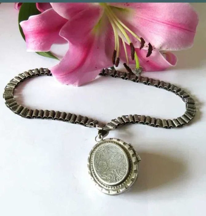 Vechi colier argint masiv cu pandant, Victorian