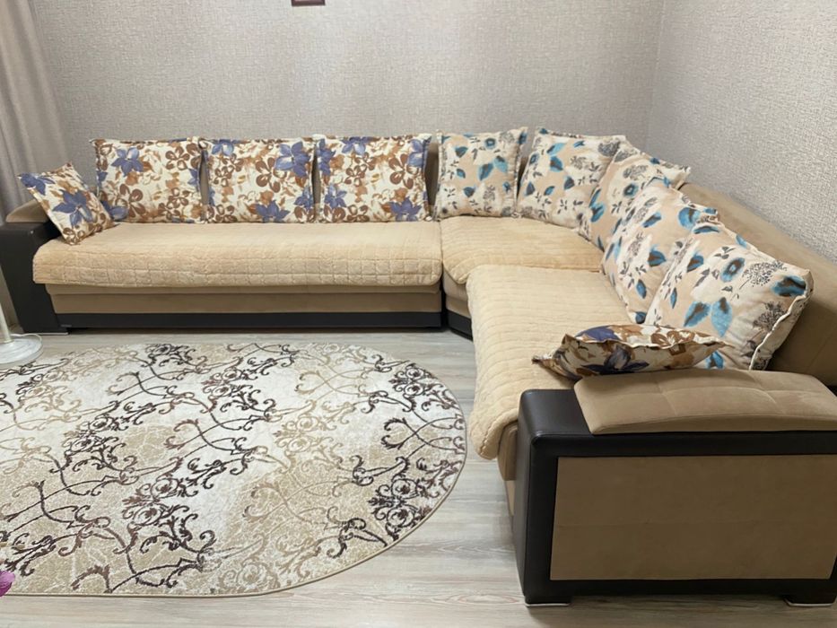 Продам диван угловой