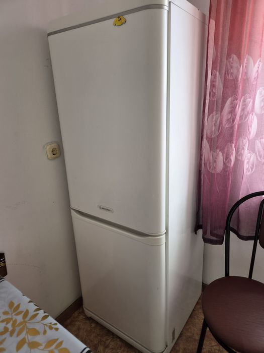 Холодильник рабочий