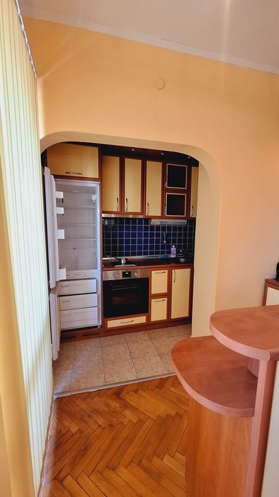 Продава се Тристаен апартамент в Варна, Гръцка махала - 90 кв.м за 2312 €/кв.м - Снимка #2