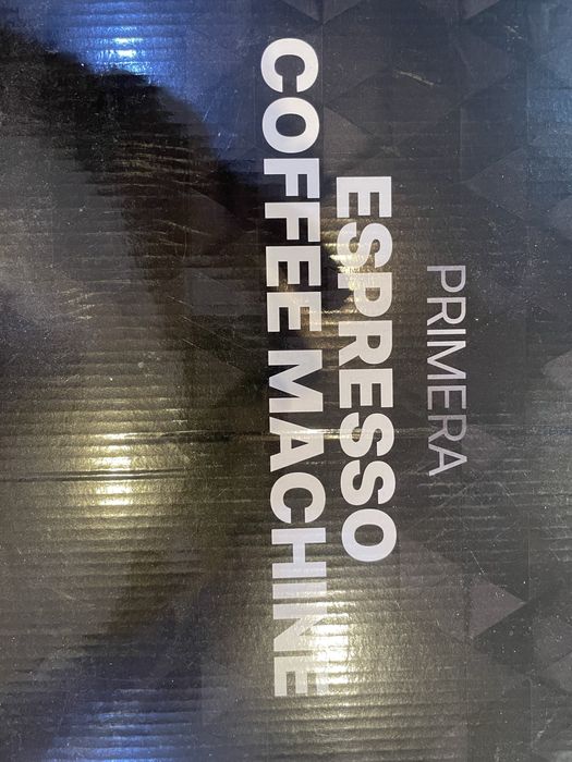 Expressor de  cafea  , cafea. macinată . Aparatul este nou