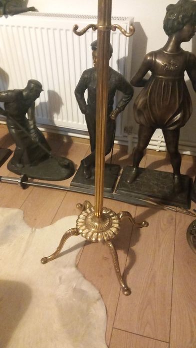 Vând cuier din bronz!