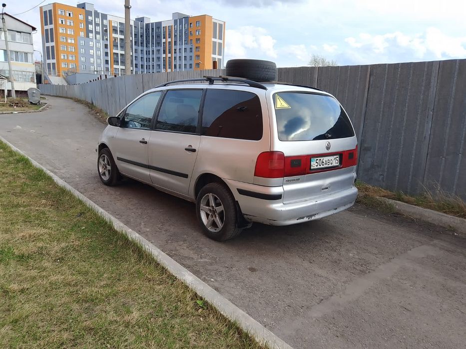 Продам машину 7 мест