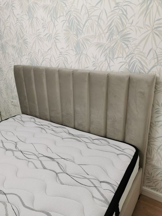 Pat tapițat catifea + saltea