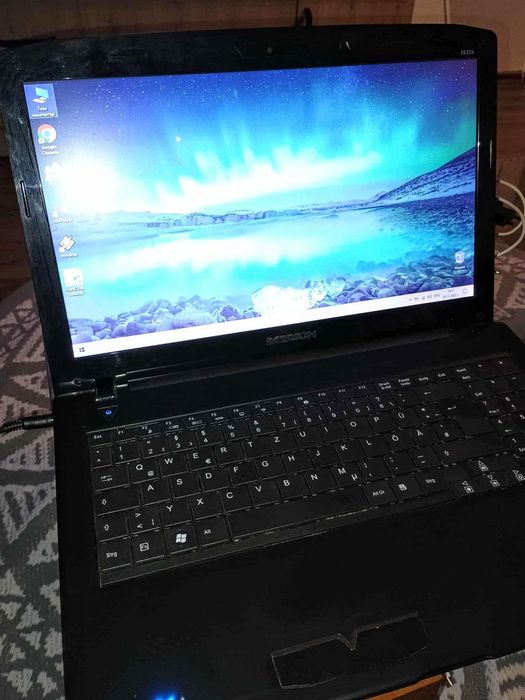 Medion Akoya E6214 - CPU i3 15.6"