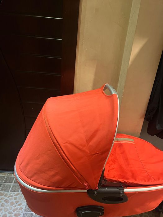 Продавам бебешки кош