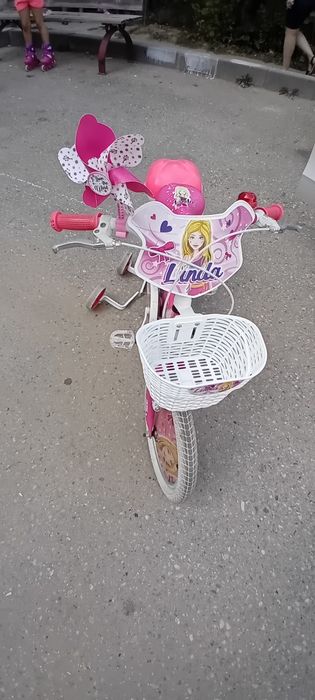 Vând bicicleta fetite