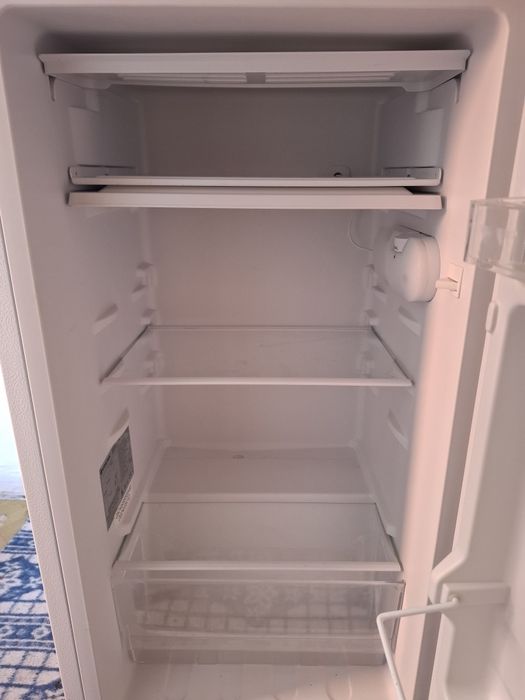 Frigider Vortex 83l L85cm