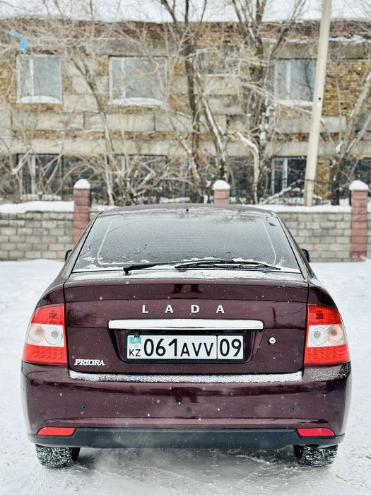 Продам приора 2 люкс