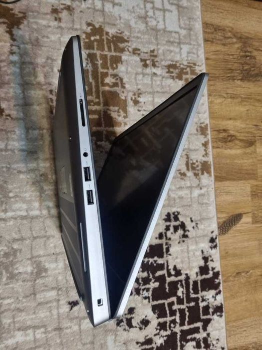 Dell Precision 7760: i7 gen 11 17.3" FHD 16GB DDR4 512GB SSD 4GB video