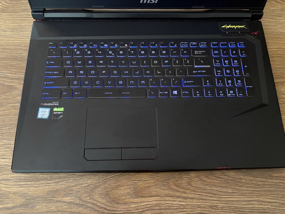 MSI GL73 9SEK - геймърски лаптоп