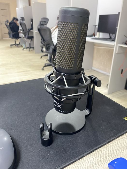 Микрофон HyperX QuadCast S (черный)