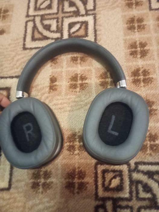 Науошник с микрофоном