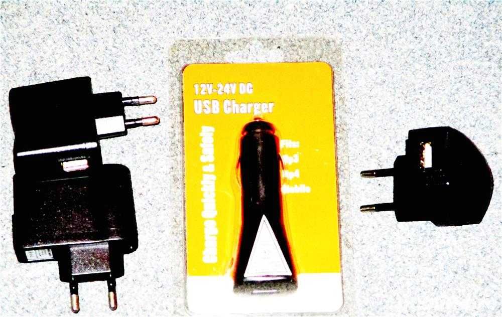 Adaptor transformator incarcator de la priza auto 12V la USB 5V.  Sau 220V la USB 5V. Pret 3 lei