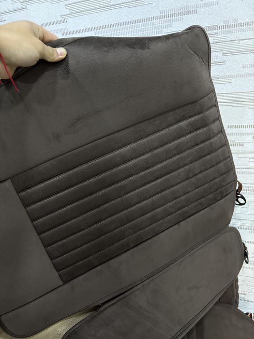 чехлы на сиденья в идеале универсальные