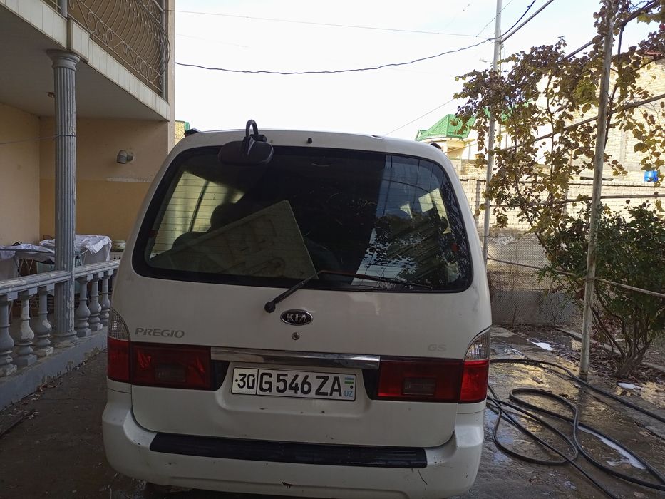 Kia Pregio avtobus