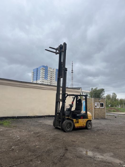 Продам  вилочный погрузчик.