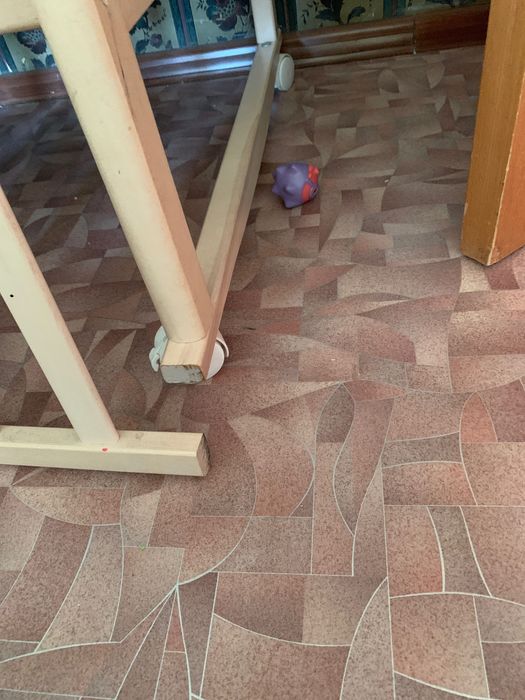 Продам кровать детскую с матрасом