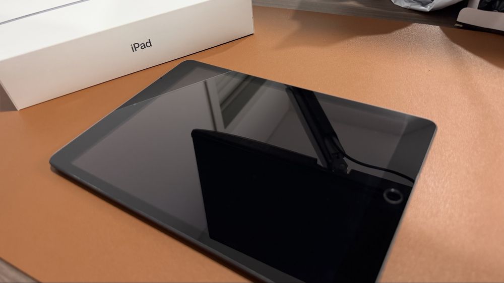 Продам Ipad 8 32gb