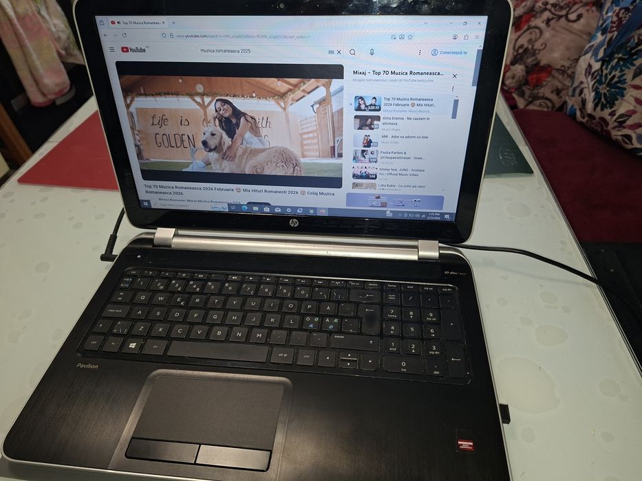 HP Pavilion 15,Dual Graphic dedicat 3 gb, 1.000 gb, 8 gb ram,Bluetooth