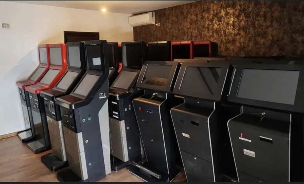 Terminal de plată facturi /pariuri sportive/info chiosc–ecran 22"