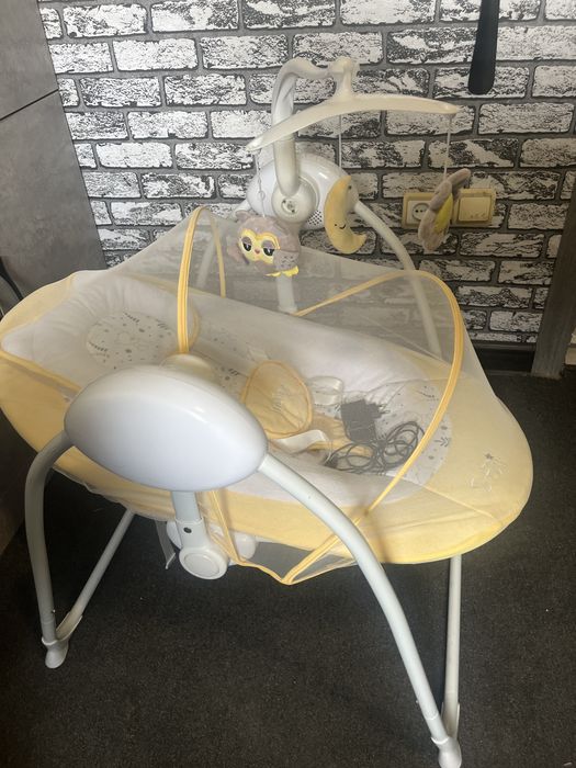 Продам шезлонг детский ( электро качеля)