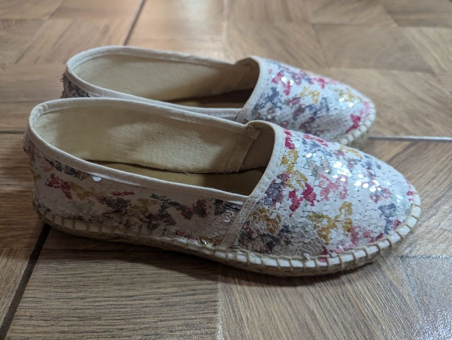 Vand espadrile facute in Spania, interior piele,marimea 38