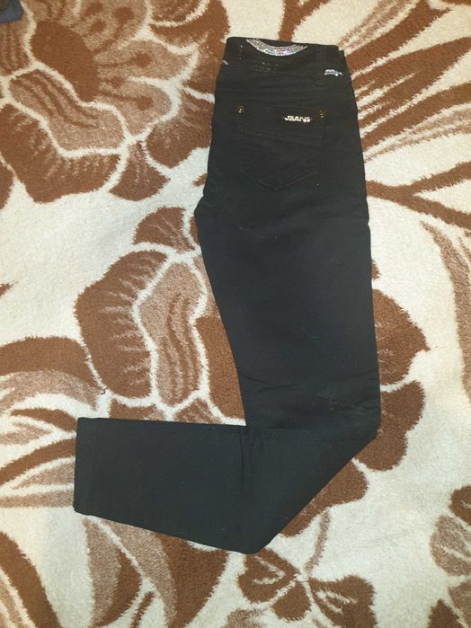 Красивые Джинсы брюки черные привозные