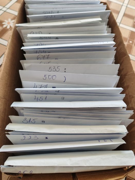 Продавам гоблен с всичко необходимо за ушиването му