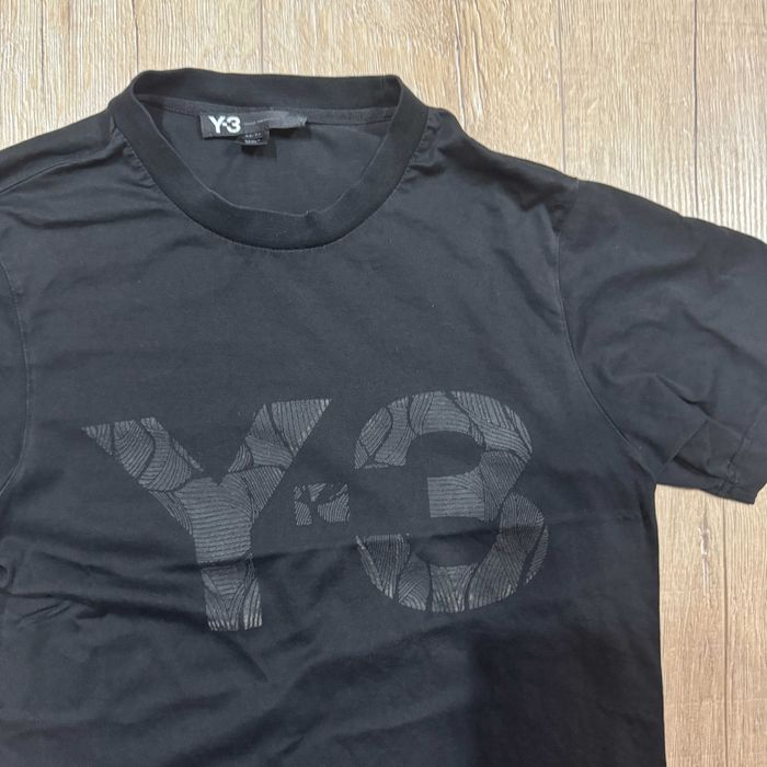 Tricou femei Y-3 intr-o conditie perfecta fara defect