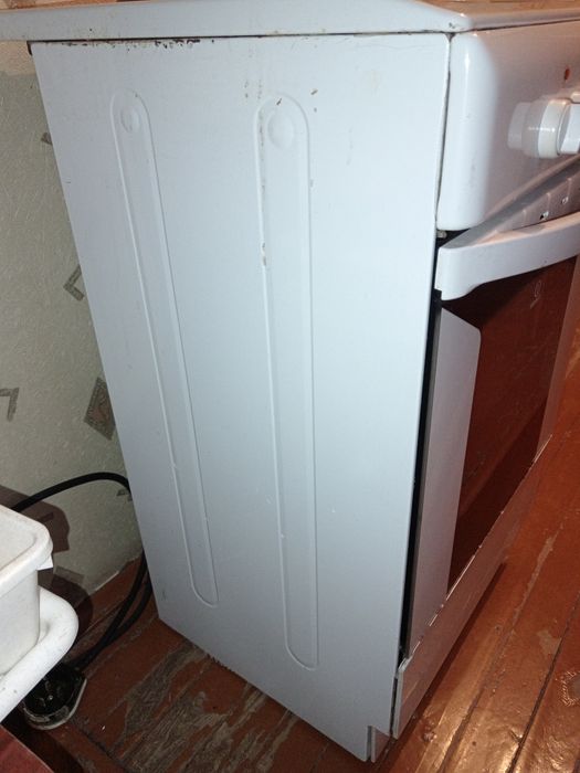 Продам электроплиту Indesit