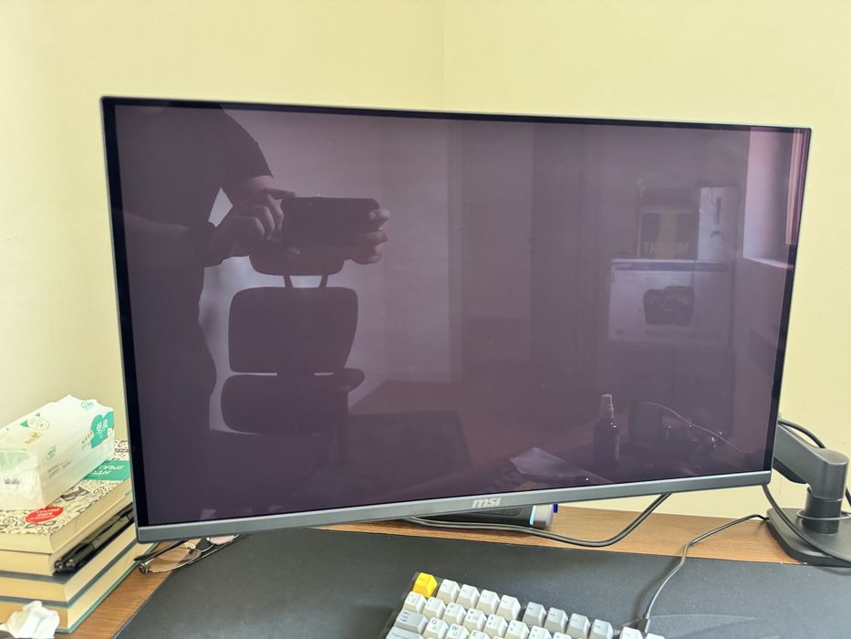 Игровой монитор MSI OLED 2K 240hz