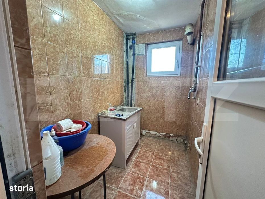 Apartament 3 camere la parter, bloc caramida, Micro 6 – pret avantaj