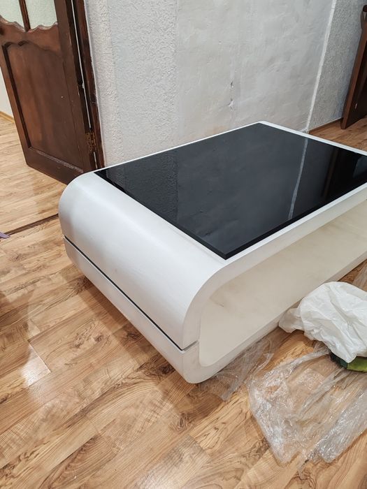 Журнальный столик