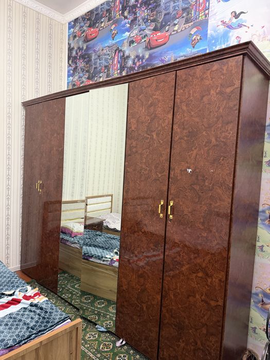 Спальний гарнитур