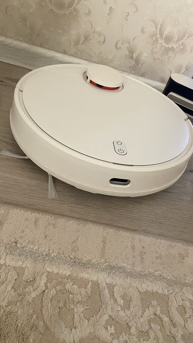 Продам робот пылесос xiaomi