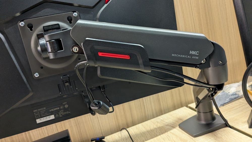 HKC monitor 27 dyum 2K + Kronshteyn