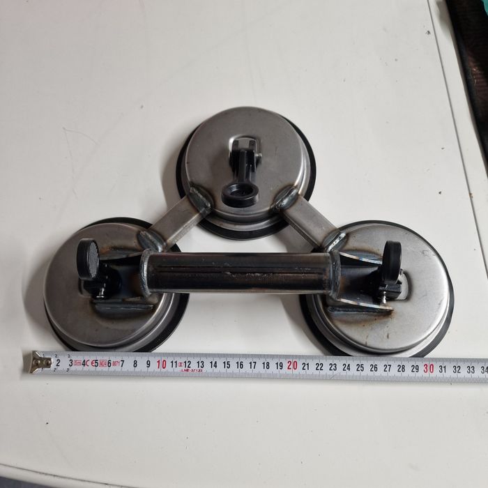 Тройна вакуумна лапа (вентуза) за стъкло и плочки – метална, усилена