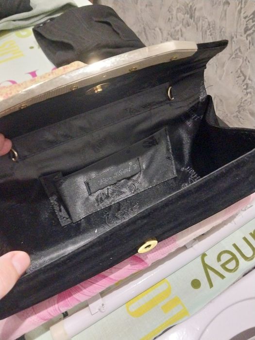 Срочно клатч вечерний черный