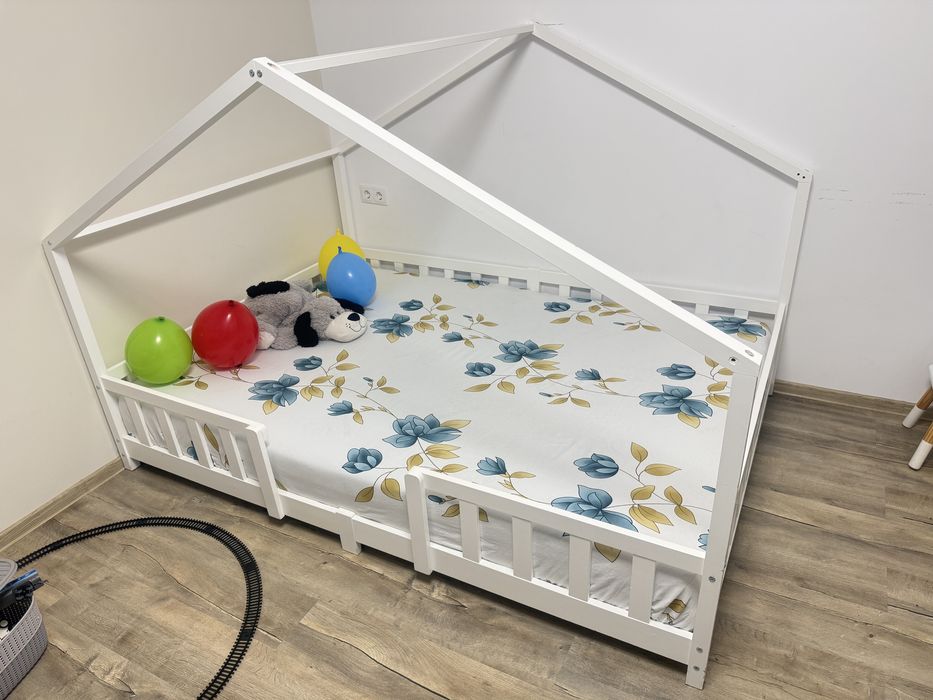 Pat Montessori , lemn, ca nou  + saltea premium inclusa