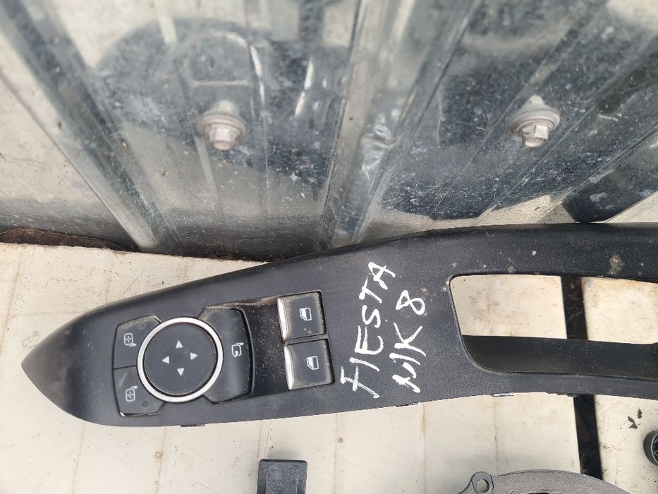 Oglinzi rabatabile,broască,butoane usa,motoras macara ford fiesta mk8